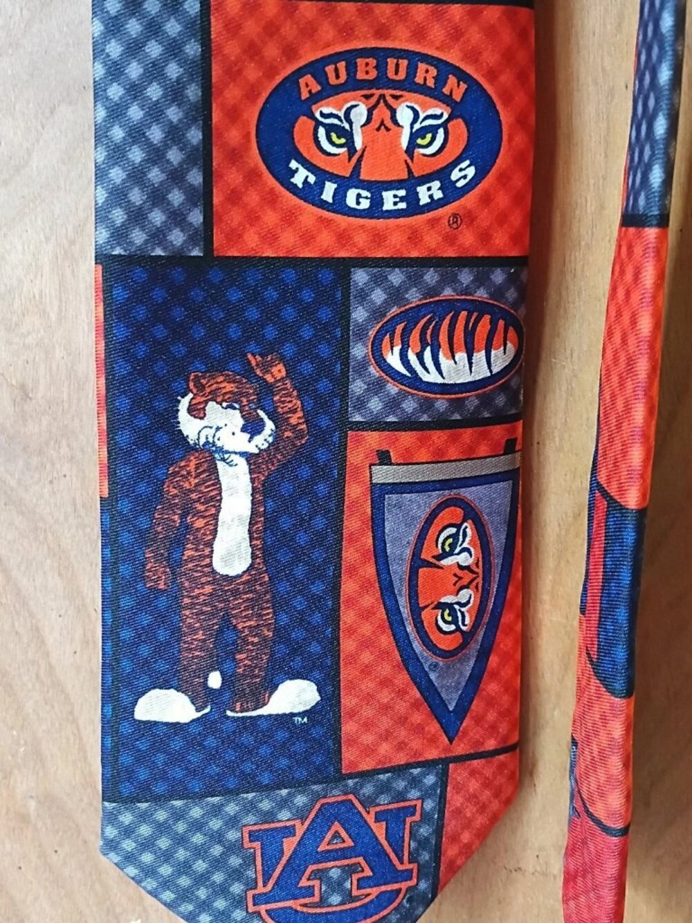 Auburn Tigers Novelty Neck Tie Eagle Neckwear Orange Blue Polyester Mascot Tie